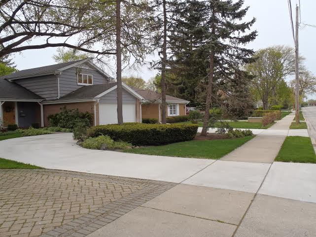 arlington-heights-Traditional-Concrete-Driveway